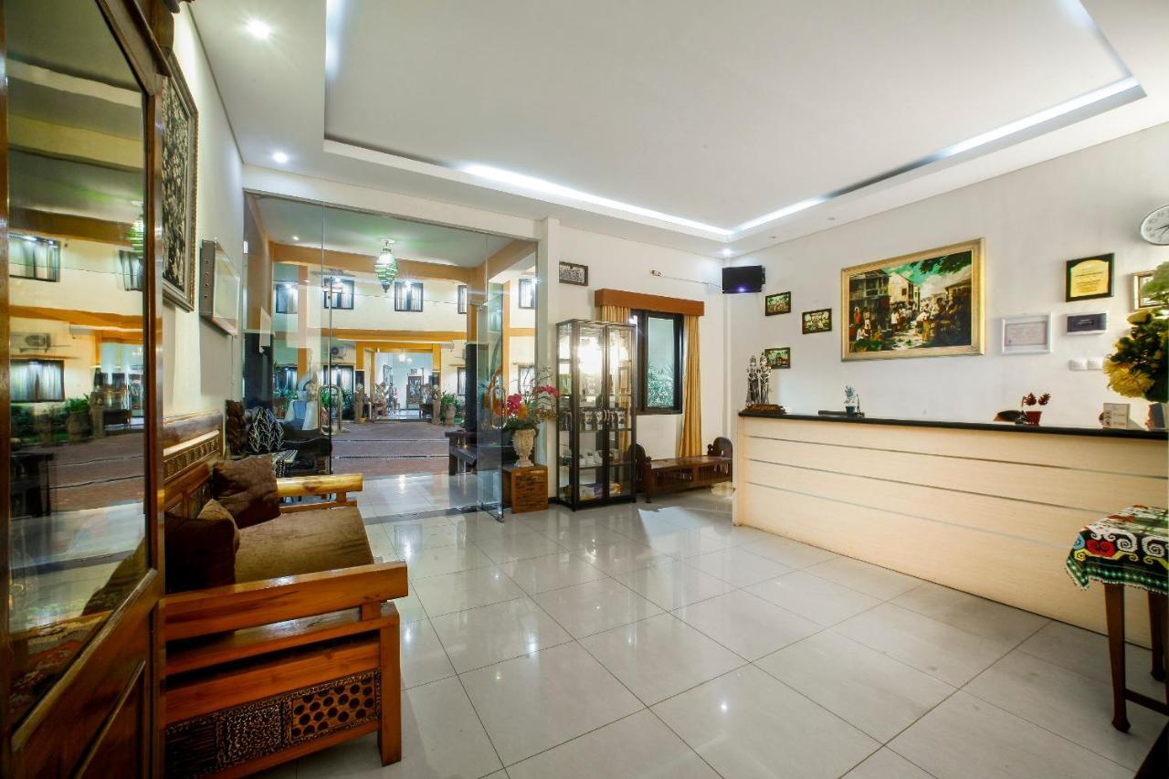 Ciptaningati Hotel Batu  Exterior photo